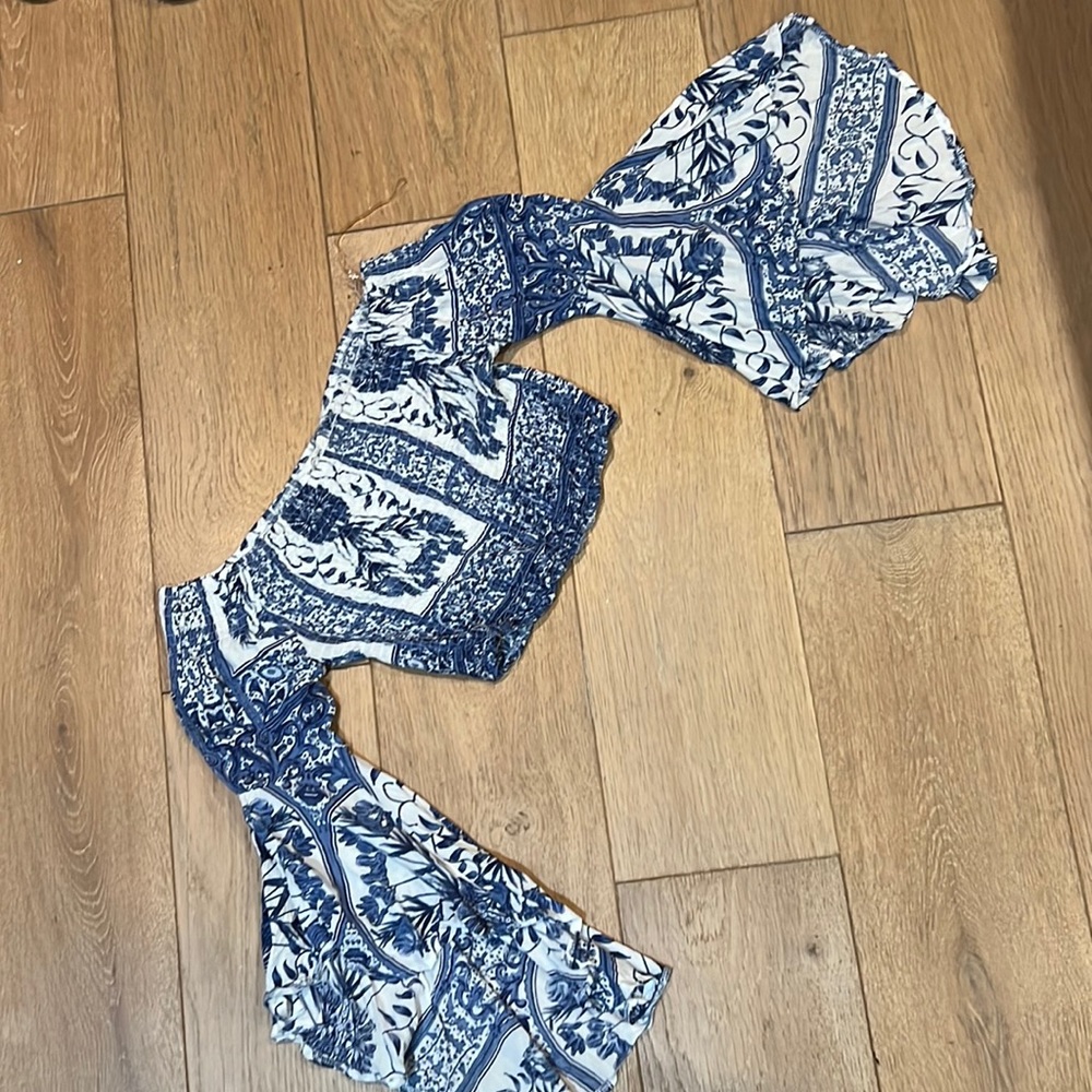 Three Days-LF crop top blouse